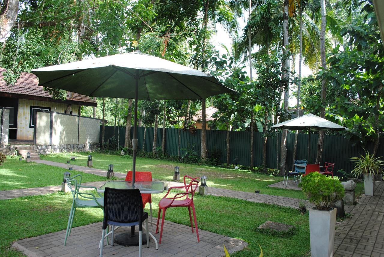 Bridge Hotel Negombo Kimbulapitiya Exterior photo